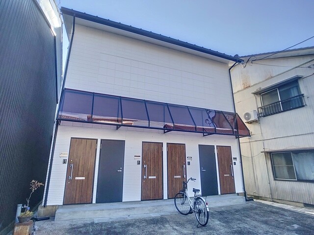 南呉服アパートの物件外観写真