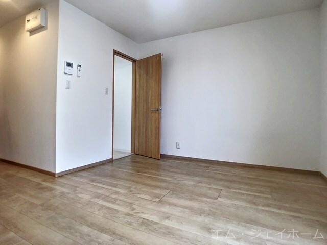 鷹飼マンションの物件内観写真