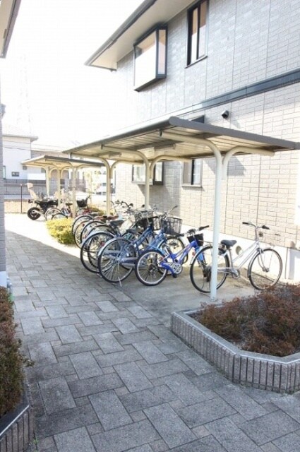 ロイヤルシャトー　F棟の物件外観写真