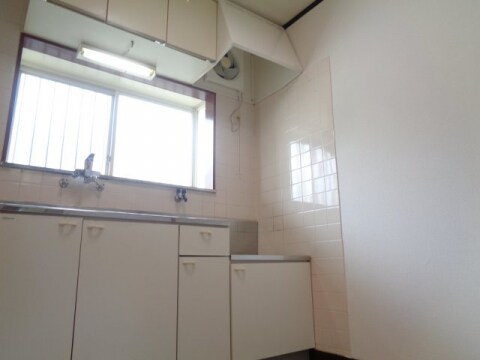 ハイネスグリーン貴生川の物件内観写真