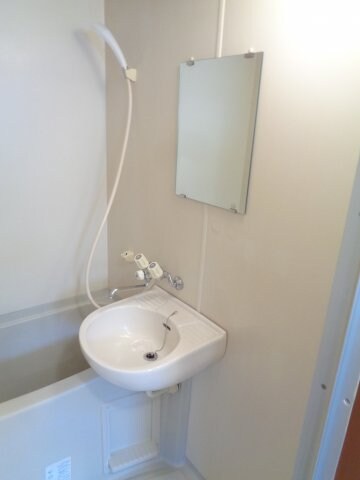 ハイネスグリーン貴生川の物件内観写真