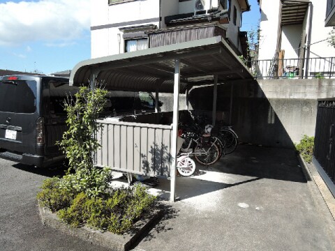 リビングタウン唐崎　B棟の物件外観写真