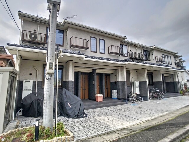 モンターニュ　リーヴルの物件外観写真