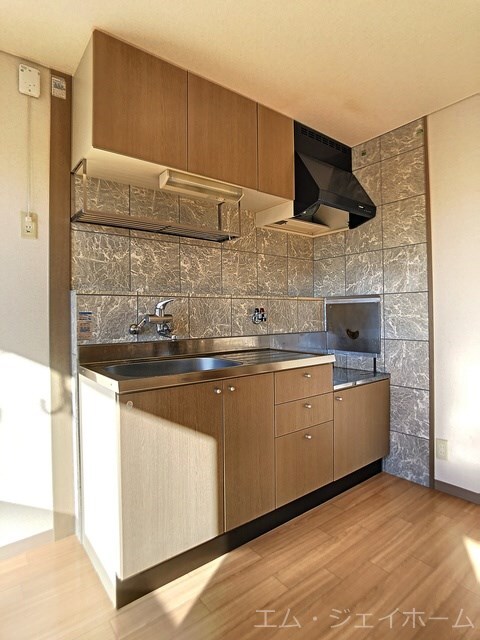 フローラルコートの物件内観写真