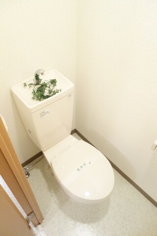 シャトレー参番館の物件内観写真