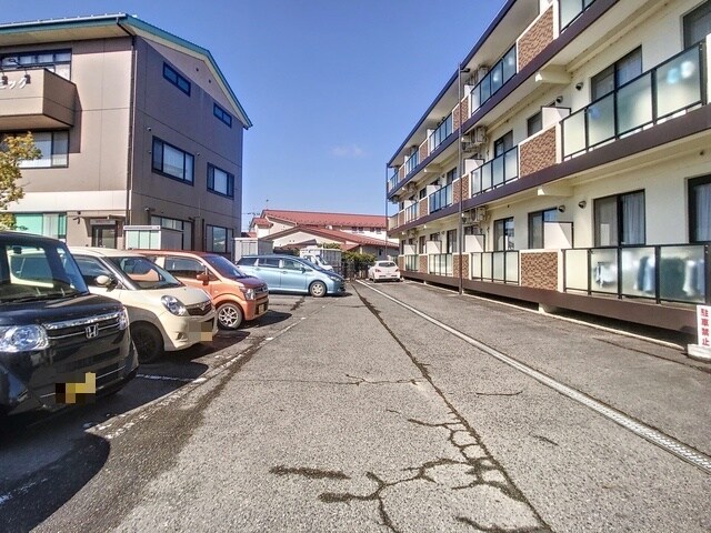 エルミナコート八日市の物件外観写真