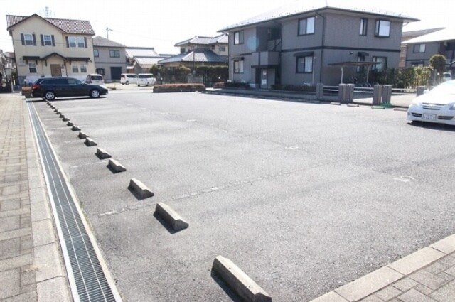 ロイヤルシャトー　F棟の物件外観写真