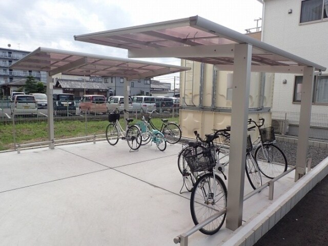 Ｃａｓａ　ｒａｆｆｉｎｅ　青地の物件外観写真