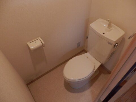 シダーコンフォール弐番館の物件内観写真