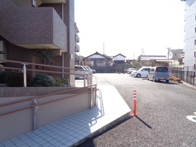 グランボナールの物件外観写真