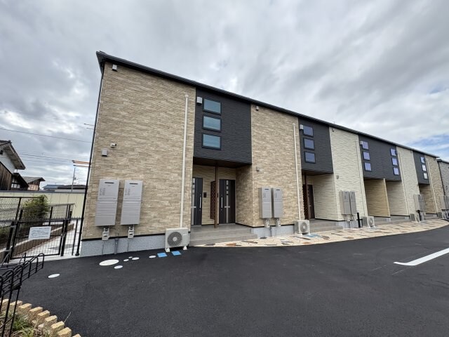 モデルヌ　アンジュの物件外観写真