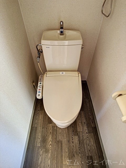 フローラルコートの物件内観写真