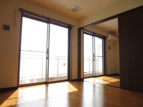 シャイニング壱番館の物件内観写真