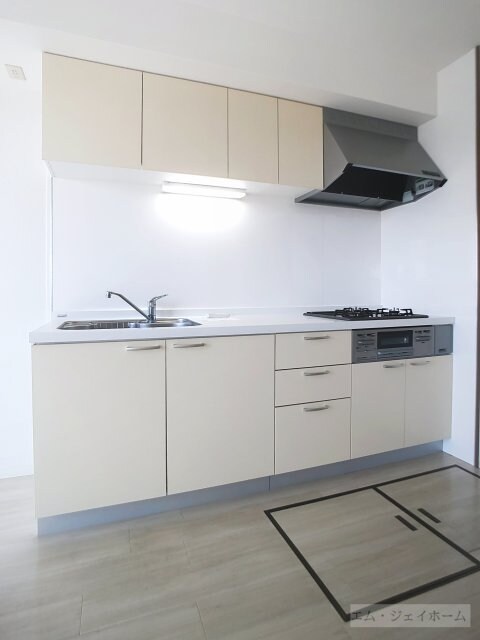 エルミナコート八日市の物件内観写真