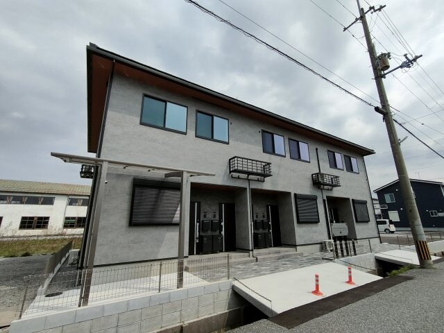 グッドライフステージ後三条Aの物件外観写真