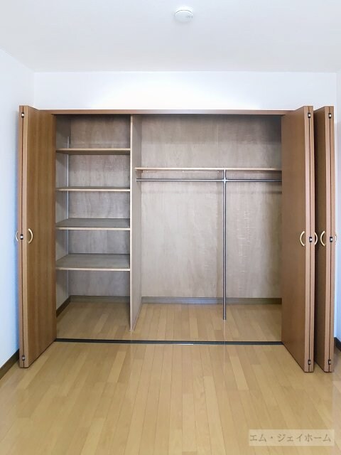 シャングリシーヌⅠの物件内観写真