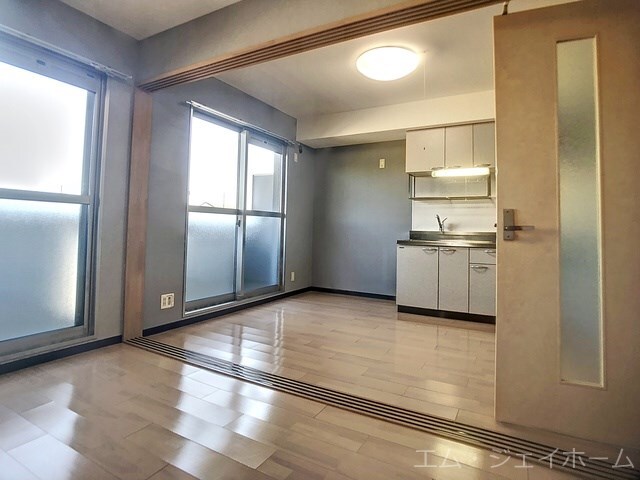 レジデンス・ジャパン３の物件内観写真