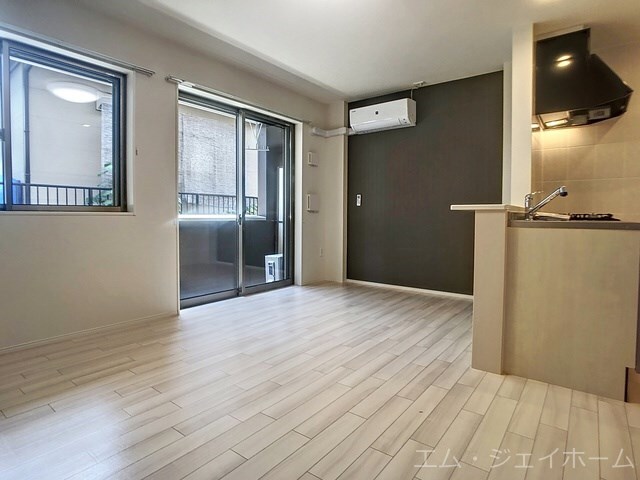 フロンティアの物件内観写真