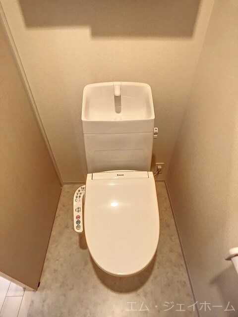 フロンティアの物件内観写真