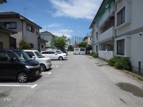 カサロッサの物件外観写真