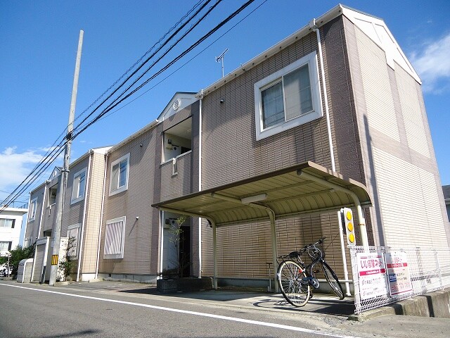 ラグーナ・ウノの物件外観写真