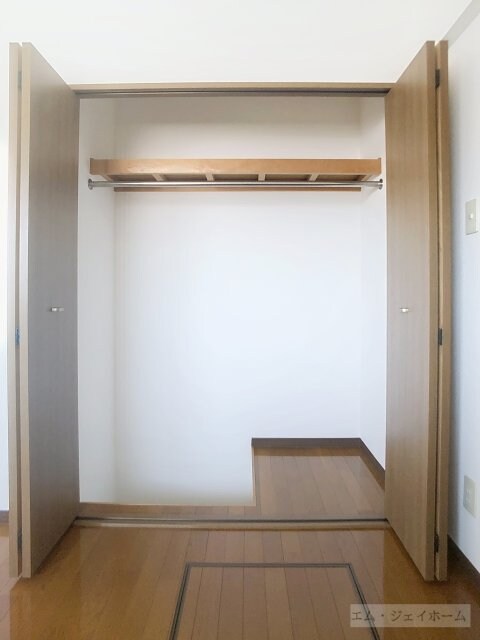 エルミナコート八日市の物件内観写真