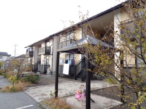 グランドゥールの物件外観写真