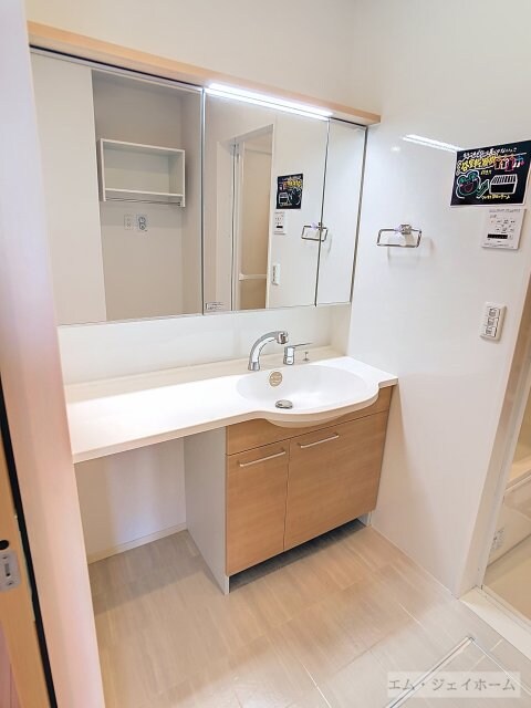 Ｒａｆｆｉｎｅ　Ｂｉｗａの物件内観写真