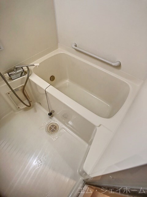 レジデンス・ジャパン３の物件内観写真