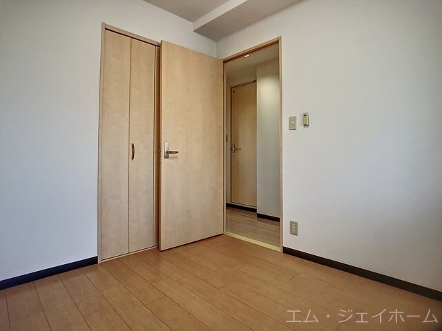 レジデンス・ジャパン３の物件内観写真