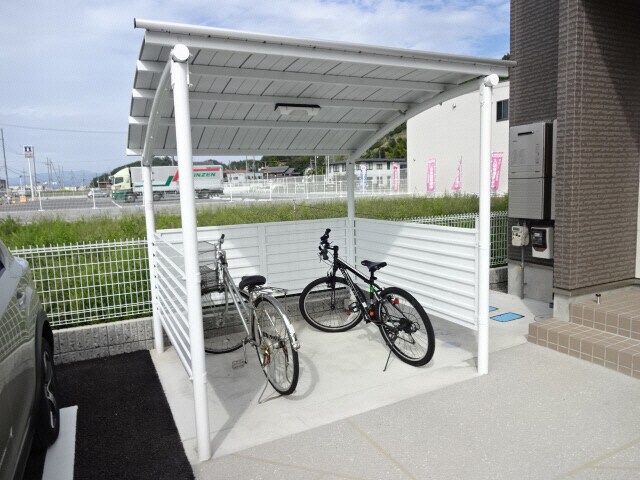 メゾン　かきつばたの物件外観写真