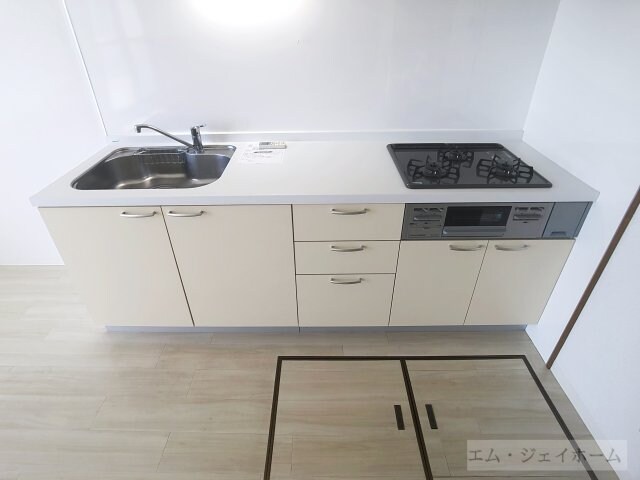 エルミナコート八日市の物件内観写真