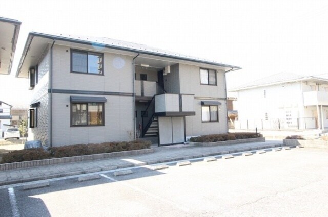 ロイヤルシャトー　F棟の物件外観写真