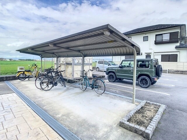 ベストウォール篠原の物件外観写真