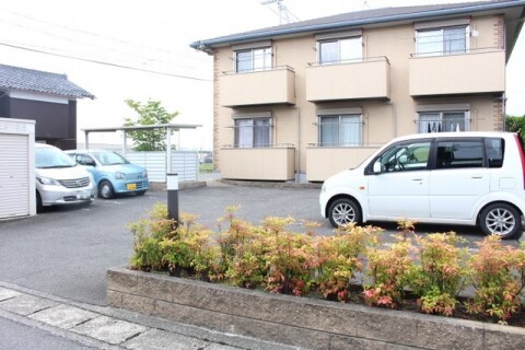 プルニエの物件外観写真