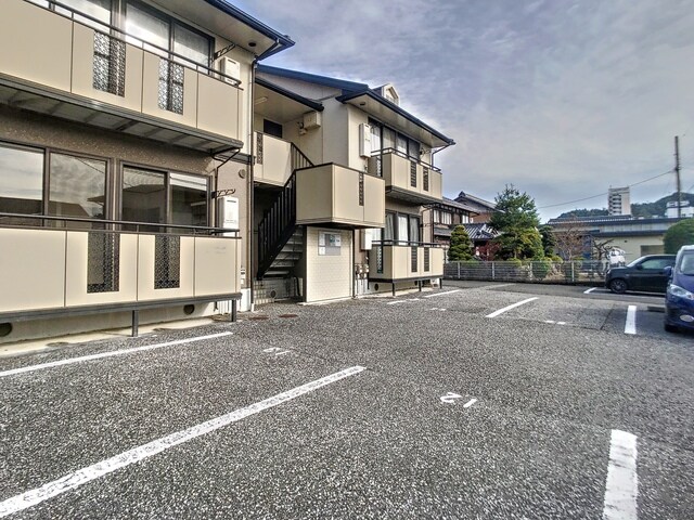 サニーハウスの物件外観写真