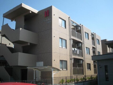 シャトレー六番館の物件外観写真