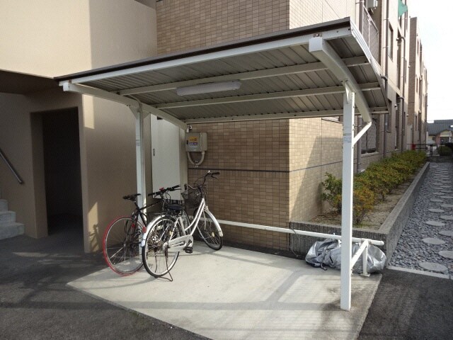 シャトレー六番館の物件外観写真