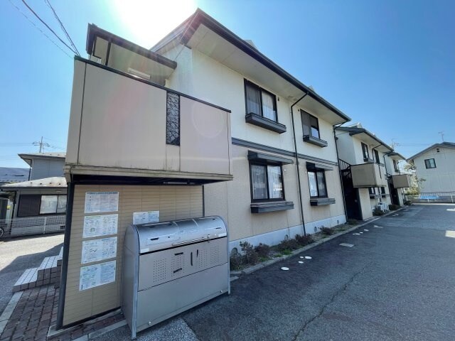 グランシャリオの物件外観写真