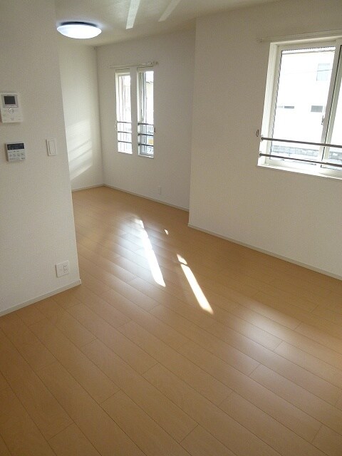 ラフィーネ坂本の物件内観写真