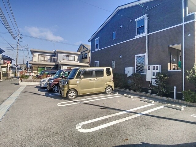 ローズ・スターデン・ジンの物件外観写真