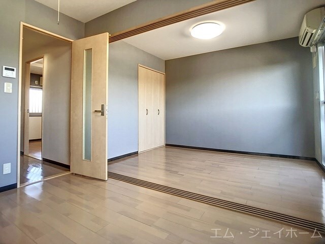 レジデンス・ジャパン３の物件内観写真
