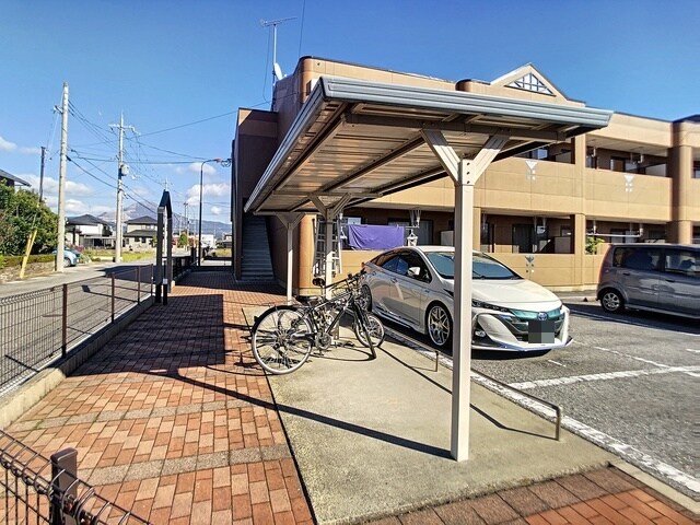 フローラルコートの物件外観写真