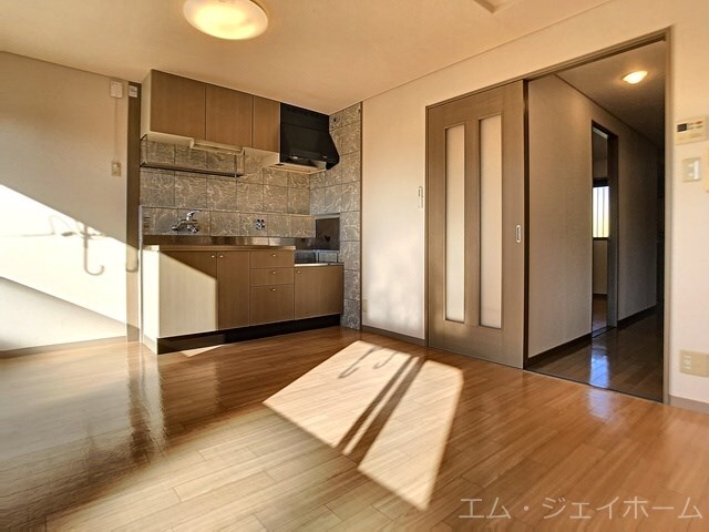 フローラルコートの物件内観写真