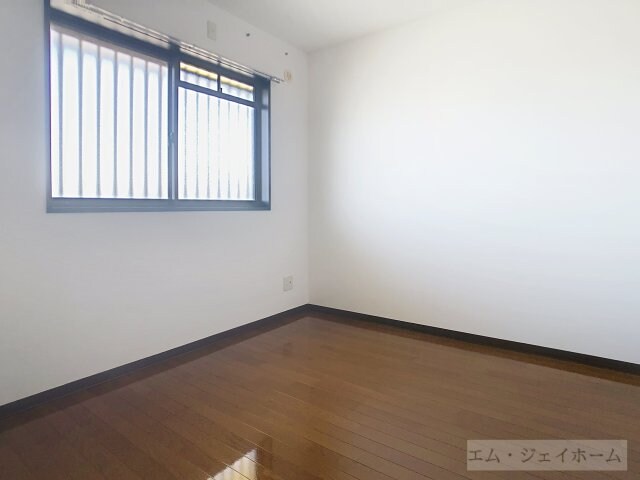 エルミナコート八日市の物件内観写真