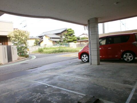 サンリバージュの物件外観写真