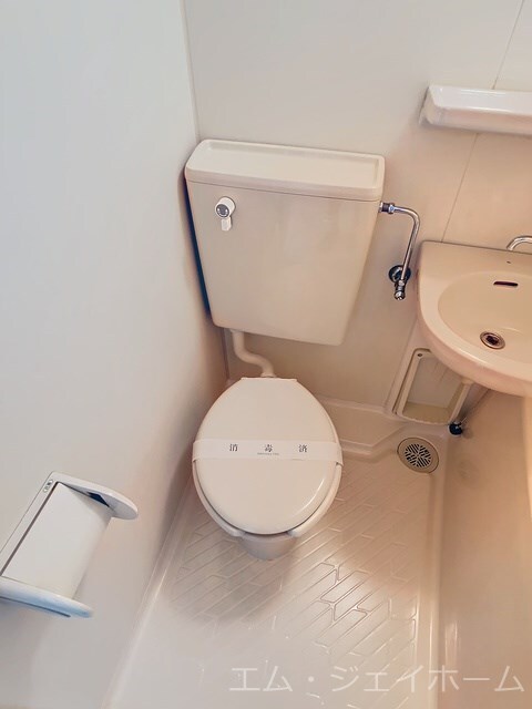 シャトレービルの物件内観写真