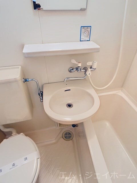 シャトレービルの物件内観写真