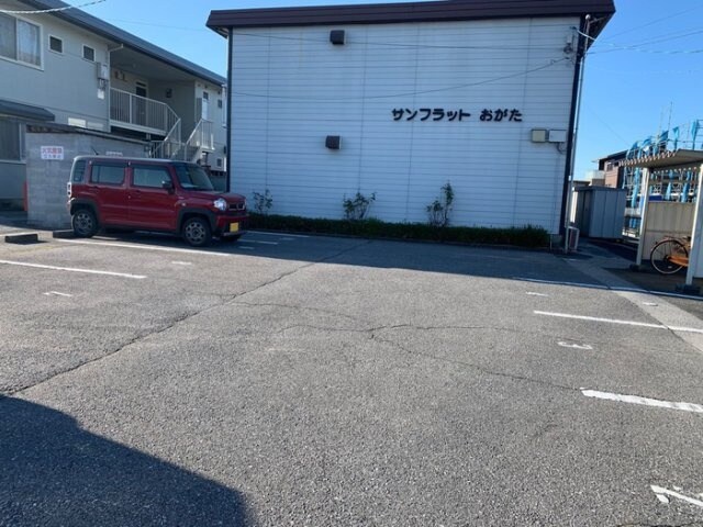 サンフラットおがた　Ⅰ棟の物件外観写真