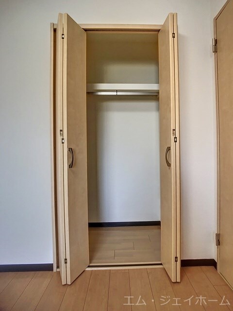 レジデンス・ジャパン３の物件内観写真